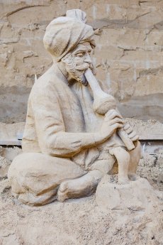 Sandskulpturen_Schlangenbeschwörer.jpg