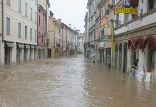 VicenzaUnwetter_presse.jpg