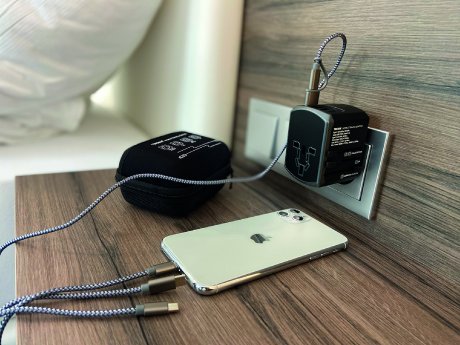 tra45bk_world travel adapter_troika(11).jpg