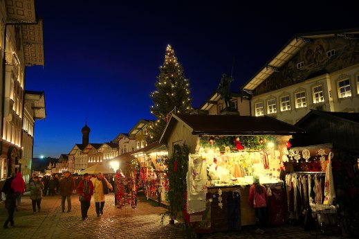 Christkindlmarkt c Stadt Bad Tölz.jpg