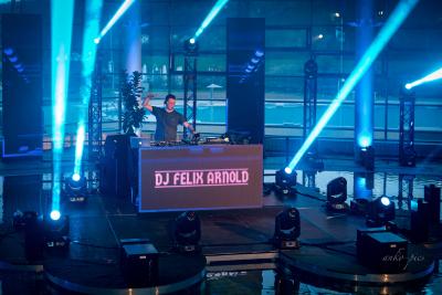 DJ Felix Arnold beim Livestream-Event im April 2021 in der Toskana Therme Bad Schandau