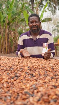 Bio-Kakaobauer Sylva Akpaku von gebana Togo.JPG