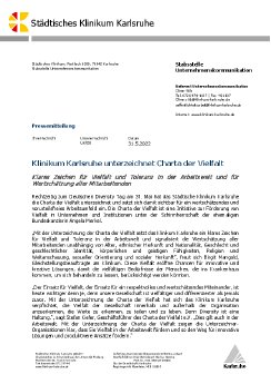 310522_PM_Klinikum Karlsruhe unterzeichnet Charta der Vielfalt.pdf