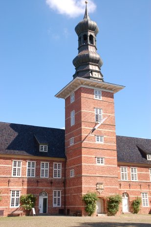 06-08-19 Eing_Turm_Fahne.JPG