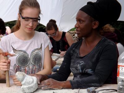 "Kinder-Bildhauern" in Birkenried: 8./9.August 2017 in Zusammenarbeit mit der Stadt Gundelfingen / Foto: Bernhard Eber