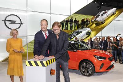 2019 Opel Corsa e Michael Lohscheller Juergen Klopp IAA Frankfurt
