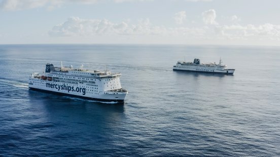 © Mercy Ships_Global Mercy und Africa Mercy.jpg