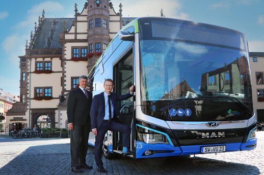 46-Komfortabel-und-nachhaltig-unterwegs-mit-den-neuen-E-Bussen-der-Stadtwerke-Schweinfurt.jpg