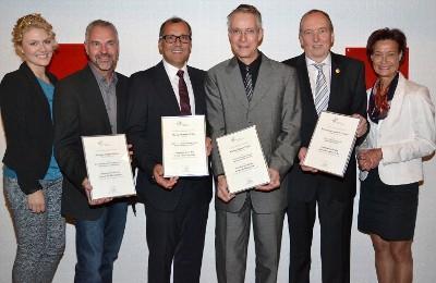 Von links: Janina Huhn (Deutsche Weinkönigin), Matthias Bungert (Weingut Bungert-Mauer), Thomas Schmitt (Weingut Schmitt-Weber), Harald Ziegler (Weingut August Ziegler), Manfred Klohr (Winzergenossenschaft Weinbiet), Monika Reule, (DWI-Geschäftsführerin)