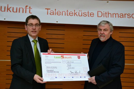 2013-02-26_Landrat Dr Klimant und btz-Geschäftsführer Henniges.JPG