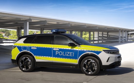 Top-SUVfrdenPolizeidienstMitdemOpelGrandlandaufStreife (2).jpg