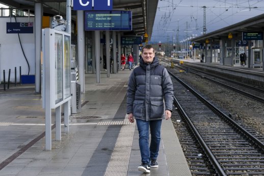 Christoph Angstl - Service-Elektriker Chiemgau-Inntal_Eisenbahner mit Herz Gold.jpg
