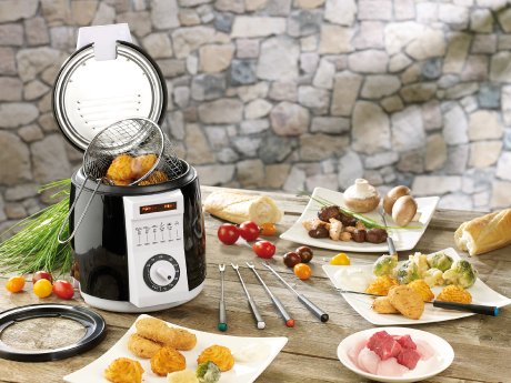 NC-3834_05_Rosenstein_und_Soehne_Kompakte_Tisch-Fritteuse_mit_Fondue-Set.jpg