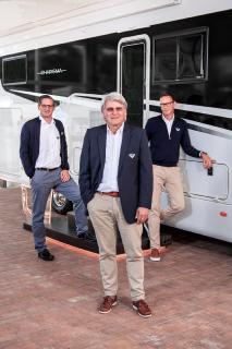 Michael Schmitt (Kaufmännischer Leiter), Joachim Baumgartner (Geschäftsführer), Markus Freitag (LeiterVertrieb und Marketing) stehen für die Gesundheit von Kunden und Mitarbeitern