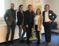Beim Expertenforum zu gesunder, nachhaltiger, pflanzenbasierter Ernährung in Berlin: Michael Blasius (BKK ProVita), Melanie Fülles (a’verdis), Dr. Karl Blum (DKI), Dr. Petra Steffen (DKI), Rainer Röhl (a’verdis) (v. l. n. r.)