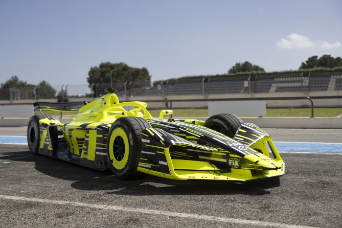 AufWelttourneeFormelEundOpelGSEFormulaETeammitStationeninerfolgreichenOpel-Mrkten (4).jpg