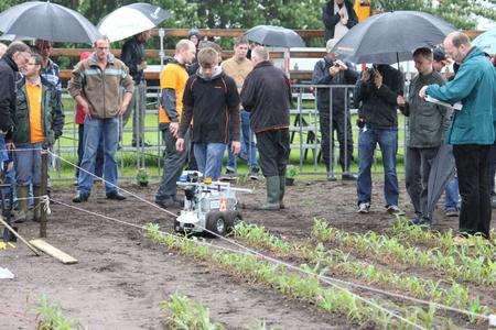 Das Team der Hochschule Osnabrück belegte mit ihrem Roboter "Optimaize Prime 2" den dritten Platz in der Gesamtwertung