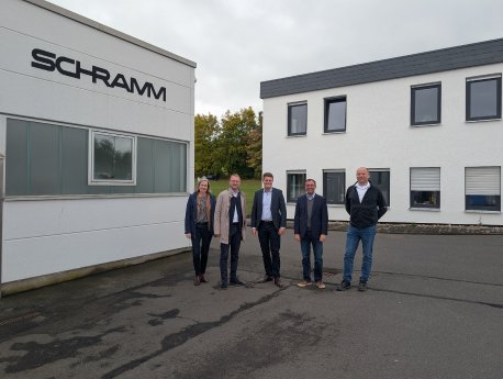 Gruppenbild Schramm.jpg