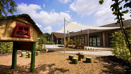 02_kinderzimmer_Bornheide_Aussen10 (1).jpg