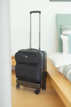 lug02cb_36 hours trolley_Troika-12.jpg