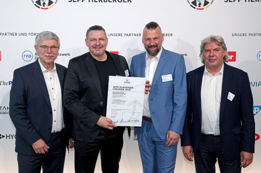 Sepp-Herberger-Award 1. CfR Pforzheim.jpg
