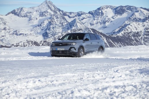 OpelGrandlandElectricAWD (10).jpg