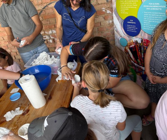 Kinderfest Schlitz_Gipshände.jpg