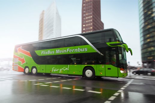 flixbus_meinfernbus_auf_der_strasse.jpg