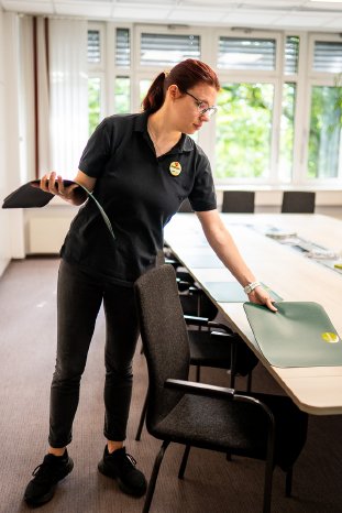 Tagung Eindecken 1 madita.jpg