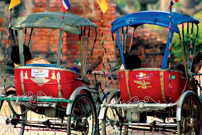 thailand_tuk_tuk_resting[1].jpg