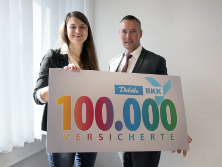 100.000 Versicherte Debeka BKK Schild.jpg