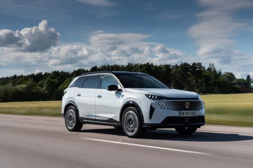PEUGEOTE-5008 (10).jpg