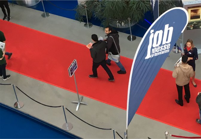 Auf den Recruiting-Veranstaltungen wurden 2017 16.280 laufende Meter roter Teppich als Mark.jpg
