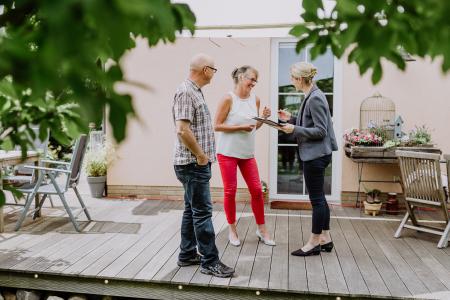 Menschliche Nähe und professionelle Vermarktung beim Immobilienverkauf