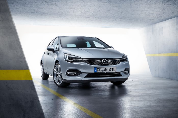 Opel-Astra-508459.jpg