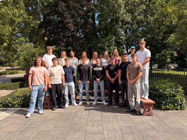 48239_Ausbildungsstart bei WeberHaus_Rheinau-Linx.jpg