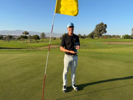 VeltenMeyer-ProGolfTourOcean-Trophy_ProGolfTour.jpeg
