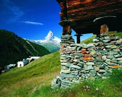 Blick_von_der_Riffelalp_zum_Matterhorn.jpg