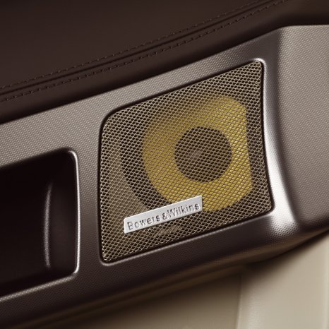 Jaguar_XF_BW_Speaker_04.jpg