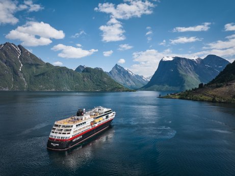 CREDIT - Hurtigruten's MS Trollfjord in the Norwegian Fjords - Photo, Kristian Dale (1).jpg