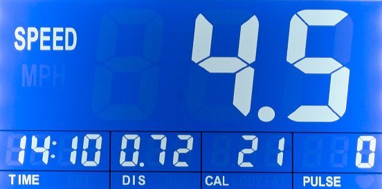 NX-5883_12_newgen_medicals_Profi-Laufband_und_Fitness-Station_LF-512.multi.jpg