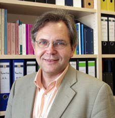 Professor Dr. Martin Diewald.bmp