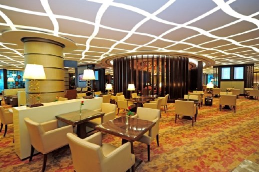Emirates First Class Lounge in Dubai.jpg