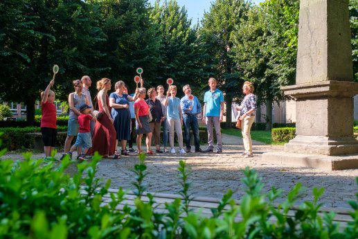 NOK_CvL_Wahr oder gelogen  Gruppenfoto.jpg