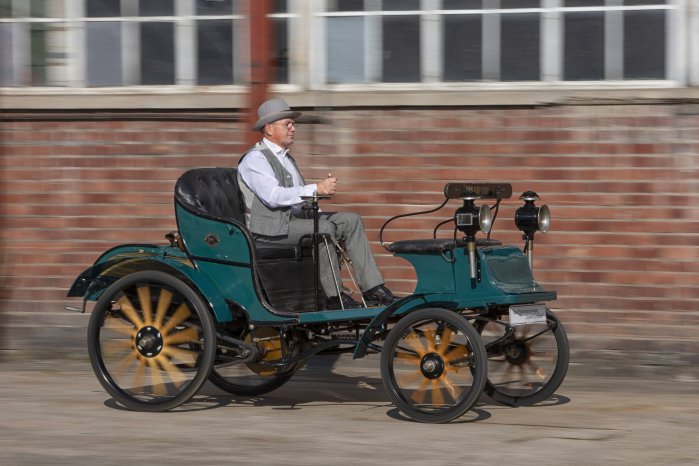 1899-Opel-Patentmotorwagen-504969.jpg