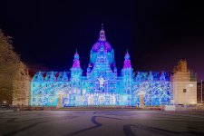 Bewegtbildanimationen für Handball-Helden an der Außenfassade des Neuen Rathauses in Hannover