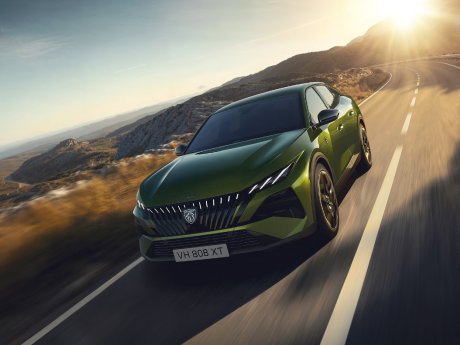 PEUGEOTE-408 (16).jpg