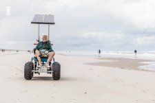 Die Tourist-Informationen im Rathaus und am Hafen auf Juist wurden mit dem Zertifikat „Reisen für Alle“ für ihr Engagement im barrierearmen Tourismus ausgezeichnet. Damit gehören sie zu über 430 niedersächsischen Betrieben, die sich für mehr Barrierefreiheit und Transparenz im Tourismus einsetzen