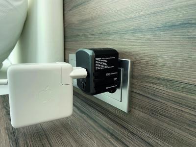 tra45bk_world travel adapter_troika(13)