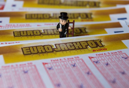 Eurojackpot-Umfrage zu Glücksbringern.jpg